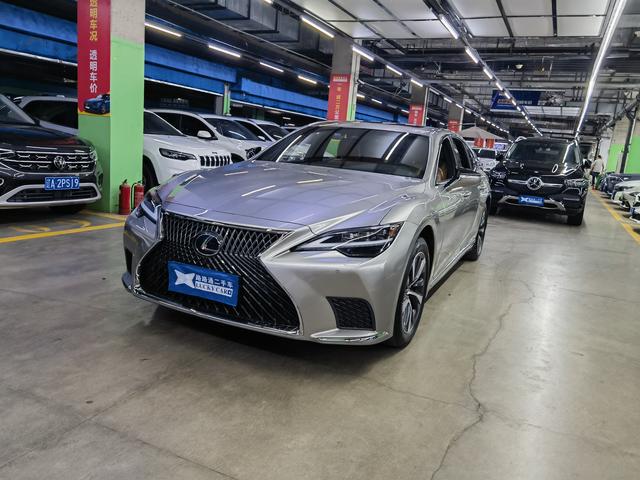 Lexus LS 2021 500h Premier Edition
