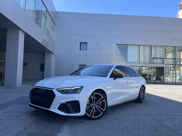 Audi A4L 2024 model 45 TFSI quattro premium dynamic type