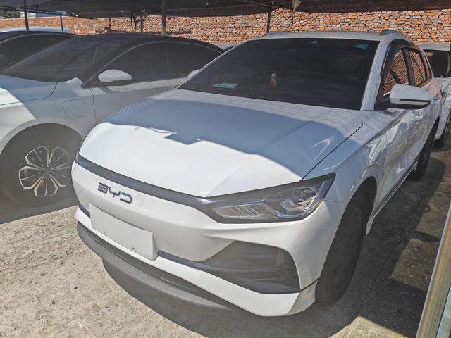 BYD e2 2023 Luxury
