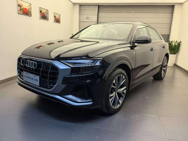 Audi Q8 2023 55 TFSI Luxury Dynamic
