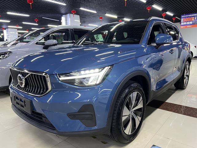 VOLVO XC40 2023 B3 Intelligent Vision Luxury