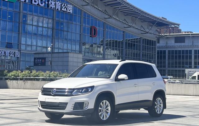 Tiguan 2017 300TSI automatic two-wheel drive Silk Road fashion edition
