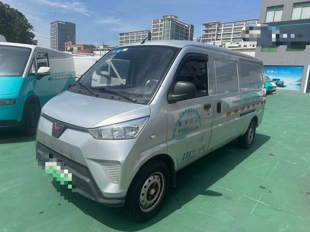 Wuling EV50 2020 van Logistics vehicle Penghui heating battery