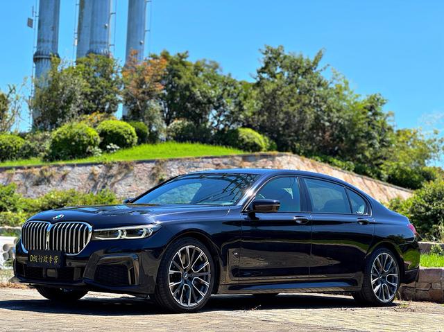 BMW 7 Series 2019 740Li xDrive Executive Luxury Package