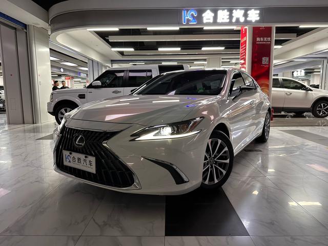 Lexus ES 2023 260 Excellence
