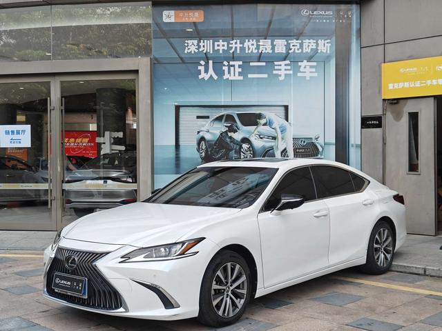 Lexus ES 2020 200 Excellence National VI