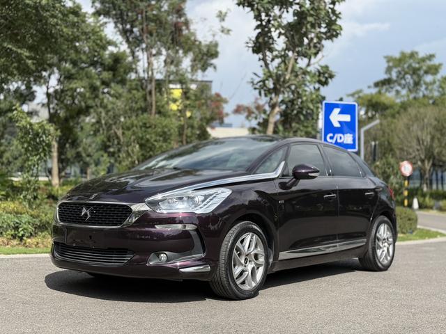 DS 5 2018 model 30THP P-Line sports type