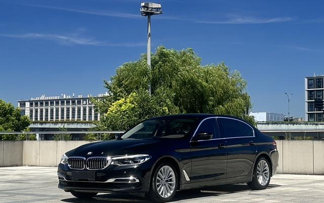 BMW 5 Series PHEV 2020 Mileage Upgrade 530Le Luxury Package