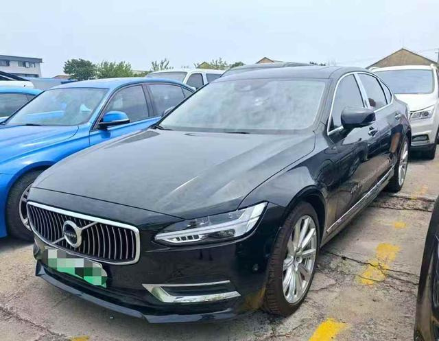Volvo S90 PHEV 2019 T8 E-drive hybrid Honor Edition 3-seater Country VI