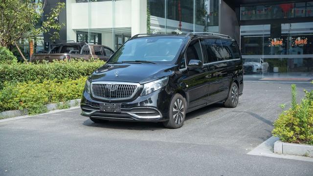 VITO 2023 2.0T Business Edition 7-seater