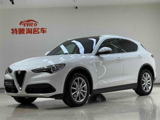 Stelvio Steinway 2017 2.0T 200HP Luxury Edition