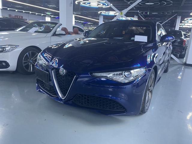 Giulia Giulia 2017 2.0T 200HP Elite