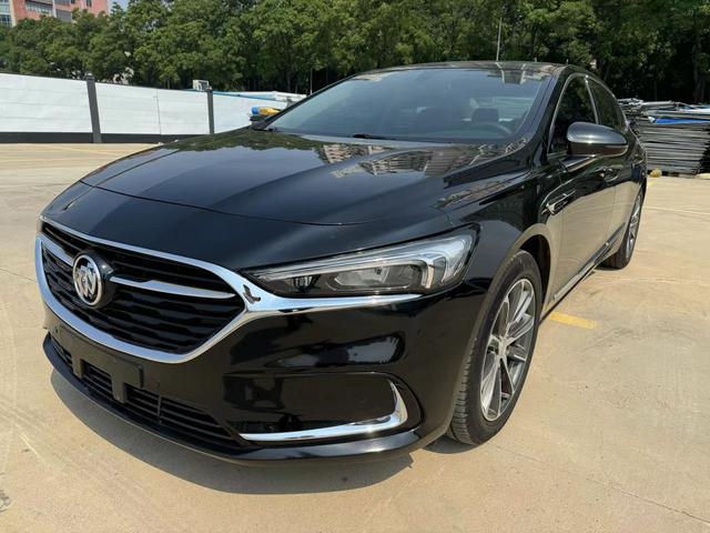 Grand Touring 2021 652T Luxury