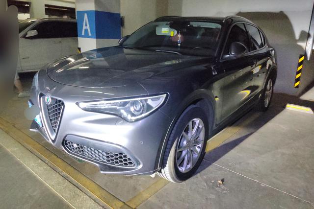Stelvio 2019 2.0T 280HP Deluxe Edition