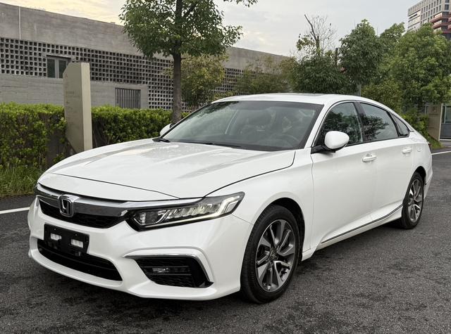 Insignia 2019 260TURBO Exquisite Edition State V