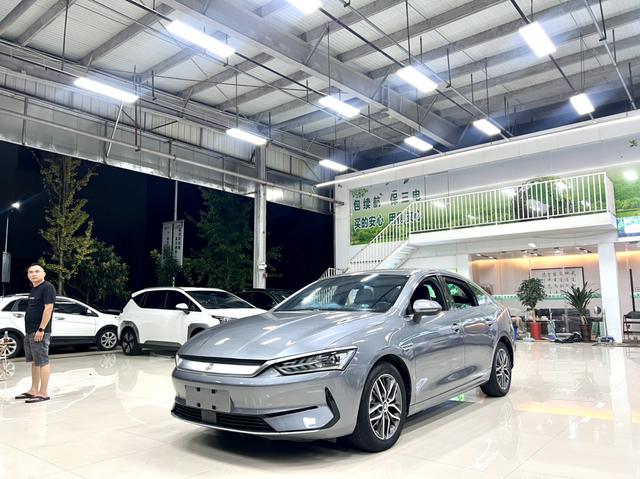 QIN PLUS EV 2021 500KM Luxury Model