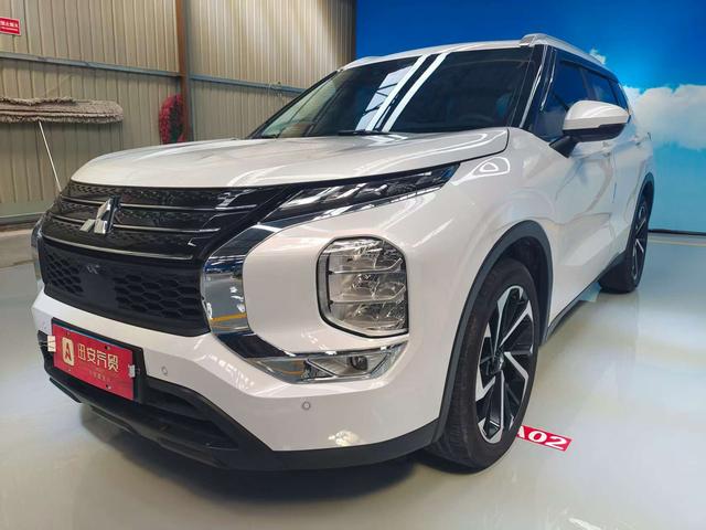 Outlander 2023 1.5T CVT two-wheel drive Exclusive Edition 5 seats