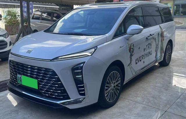 Buick GL8 PHEV 2024 Lu Zun 1.5T seven-seater luxury edition