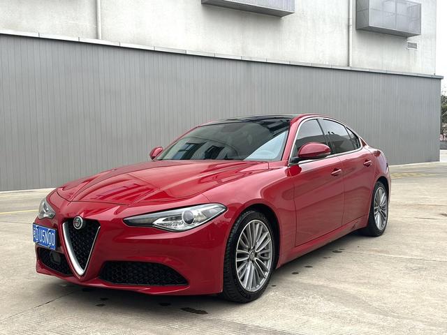 Giulia Giulia 2017 2.0T 200HP Elite