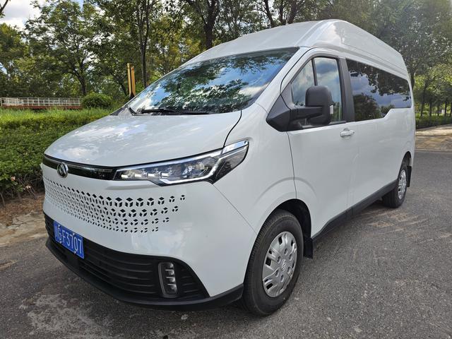Xintu V70 2023 2.0T diesel automatic elite edition long axis mid-top 5/6 seat 150Ps