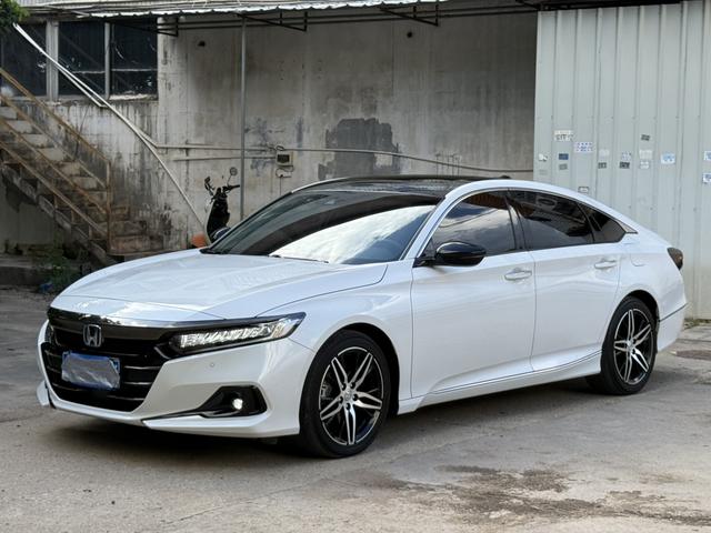 Accord 2022 Razor-Hybrid 2.0L Phantom Night - Razor Edition