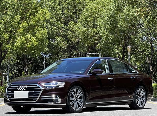 Audi A8 2018 A8L 55 TFSI quattro premium model