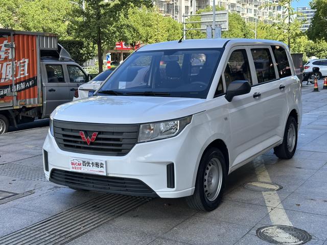 Wuling Hongguang PLUS 2020 1.5L manual Standard 5-seater