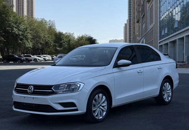Bora 2019 Bora-Legend 1.5L Auto Leader National VI