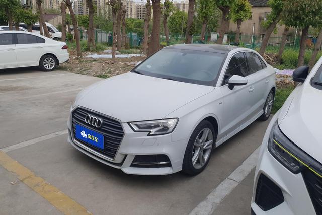 Audi A3 2018 30th Anniversary Year Limousine 35 TFSI Style
