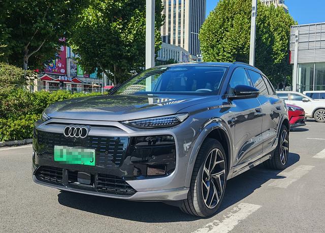Audi Q6L e-tron 2026 first pilot version