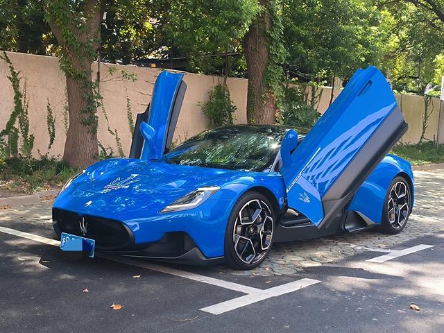 Maserati MC20 2023 3.0T Standard Edition
