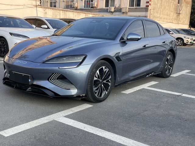 Corsair 2022 550KM Standard Range Rear Drive Premium