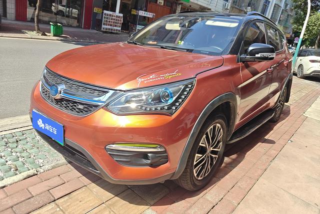 Song DM 2017 1.5TID full-time four-wheel drive honor type
