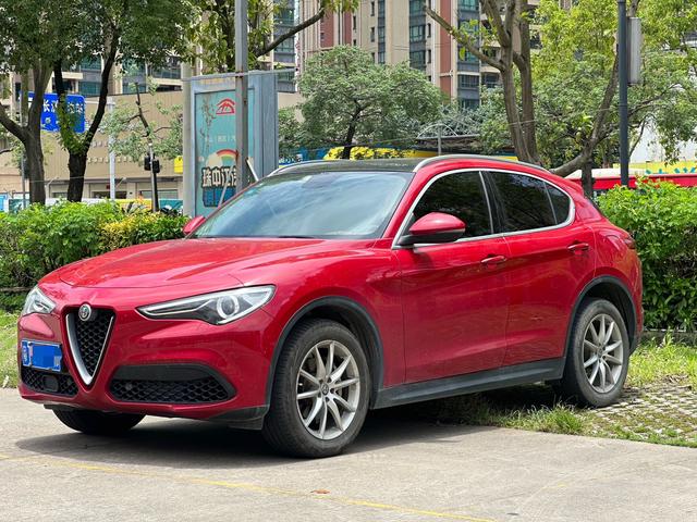 Stelvio Steinway 2017 2.0T 200HP Luxury Edition