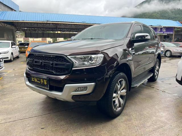 Roadrunner 2017 2.0T gas automatic 4WD Signature 7-seat