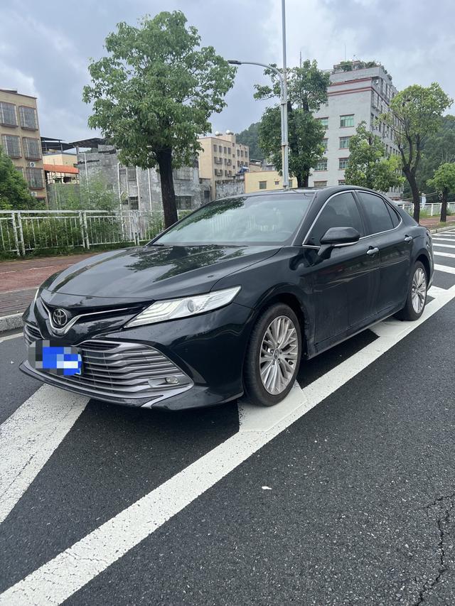 Camry 2018 2.5G Luxury Edition