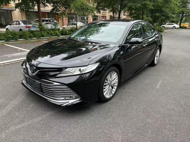 Camry 2018 2.5G Luxury Edition