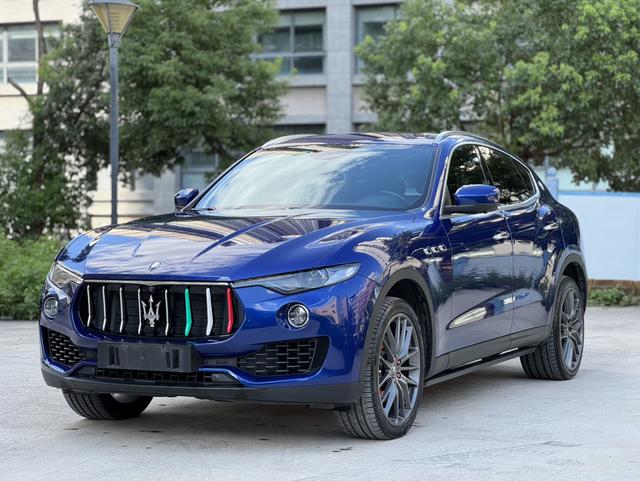 Levante 2018 3.0T 350Hp Standard Edition