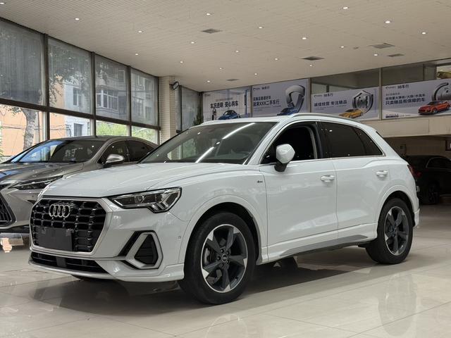 Audi Q3 2022 35 TFSI Stylish Dynamic