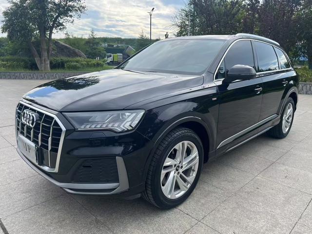 Audi Q7 2021 45 TFSI quattro S line Sport
