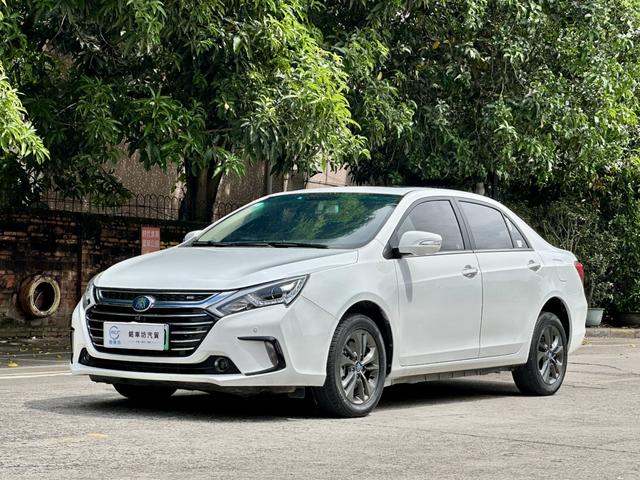 Qin DM 2017 1.5T Premium Model