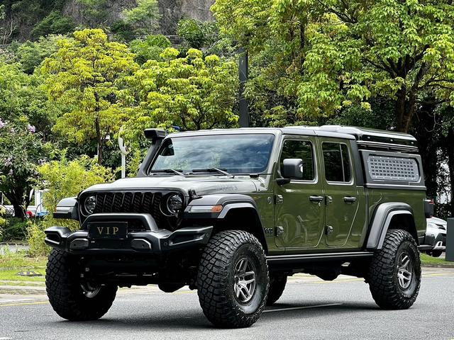 Gladiator 2024 3.6L Gladiator Camping Edition