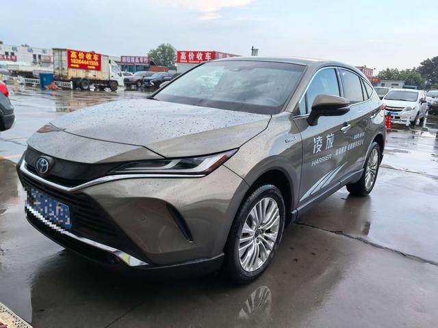 HARRIER 2022 Twin Engine 2.5L CVT 4WD Signature Edition