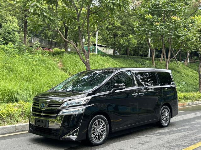 Wilfred 2019 Twin Engine 2.5L HV Luxury Edition