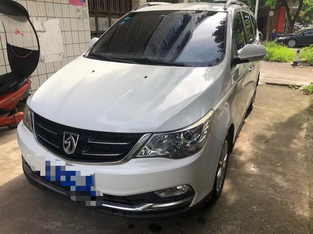 Baojun 730 2016 1.5L manual comfortable 7-seater national V