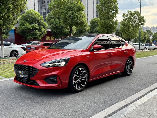 Focus 2020 trim EcoBoost 180 Automatic ST Line