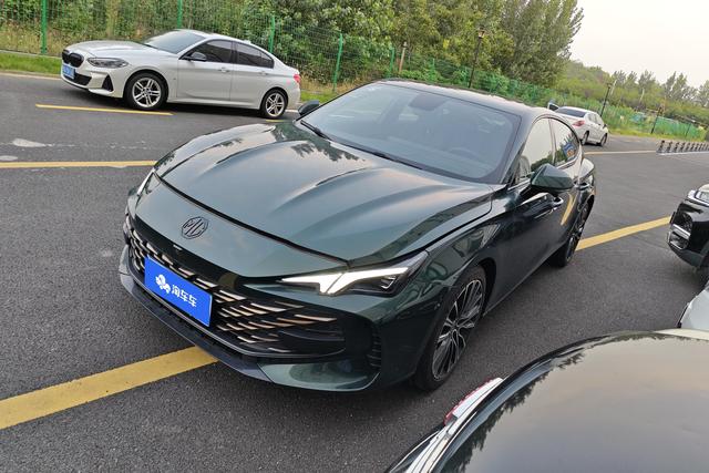 MG7 2023 2.0T Automatic Beauty Hunting Exclusive Edition