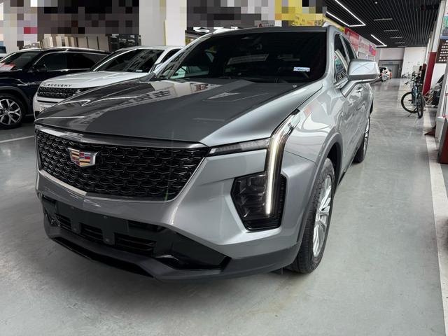 Cadillac XT4 2024 28T two-wheel drive luxury