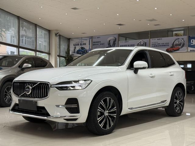 Volvo XC60 2022 B5 four-wheel drive Zhiyuan Deluxe Edition