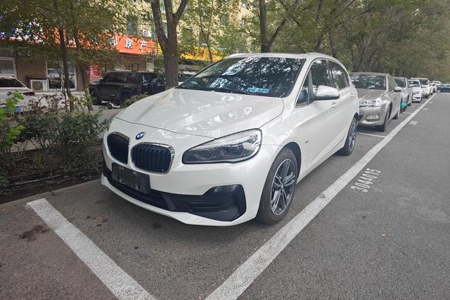 BMW 2 Series station wagon 2018 218i Exclusive sports suit
